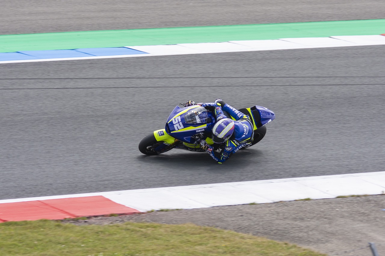 经过一个完 经过一个完